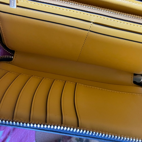 Tory Burch T Monogram wallet - Picture 2 of 2